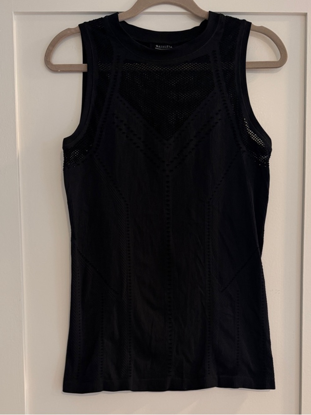 Athleta Oxygen Tank in Black | Size Large